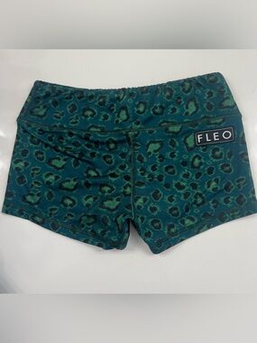 Fleo Women's Teal Green Leopard Print Bike Shorts
